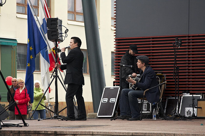 2010-05-01 12-07-50